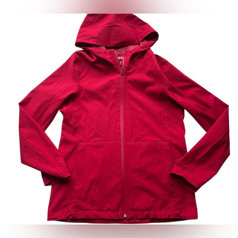 Uniqlo Windproof Water-Repellent
Hooded Jacket Red Hooded Jacket - Picture 5 of 5